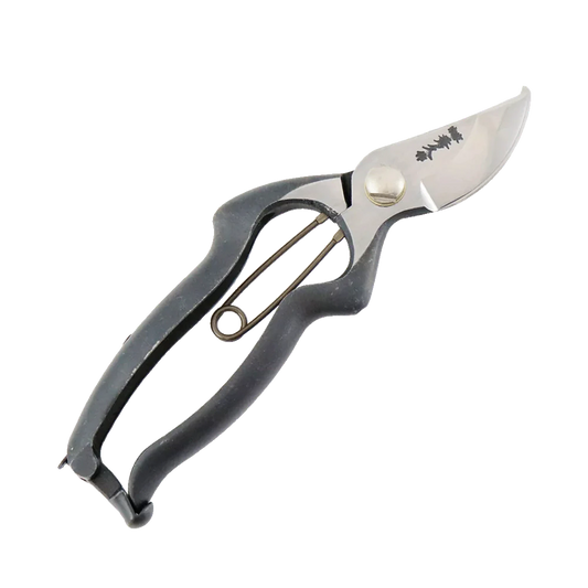 外山刃物 ｜ 太枝も切れる、一生ものになる剪定ばさみ